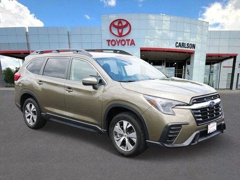 Used 2023 Subaru Ascent Premium w/ Convenience Package AWD/4WD image 2
