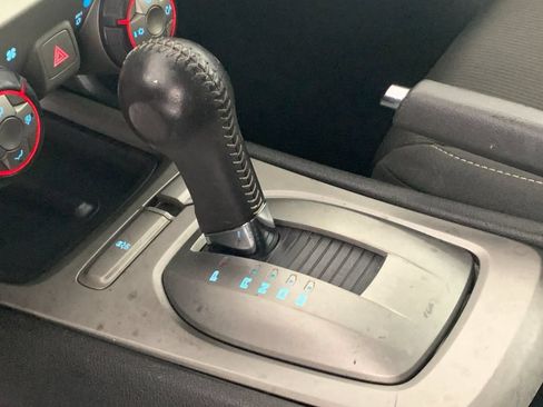 Used 2015 Chevrolet Camaro LT RWD image 26