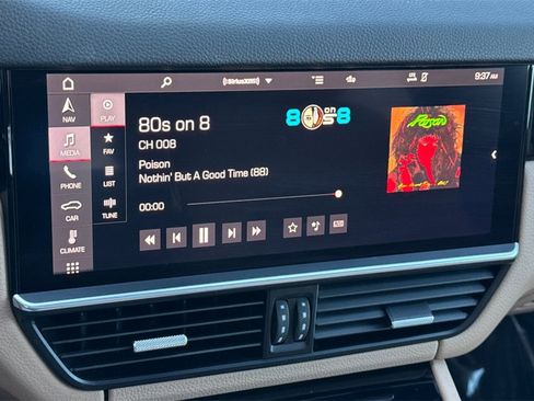 Used 2021 Porsche Cayenne Coupe image 23