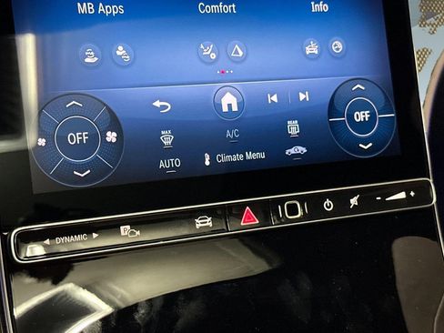 Used 2026 Mercedes-Benz GLC 300 image 23