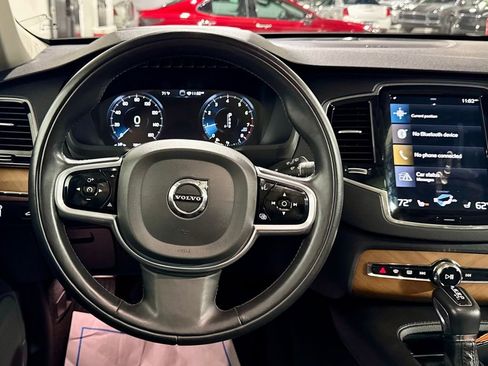 Used 2022 Volvo XC90 T6 Momentum w/ Advanced Package image 17
