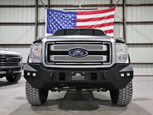 Used 2015 Ford F350 Platinum image 2