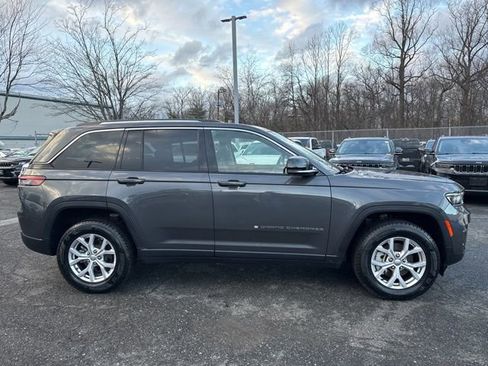 Certified 2022 Jeep Grand Cherokee Limited image 16