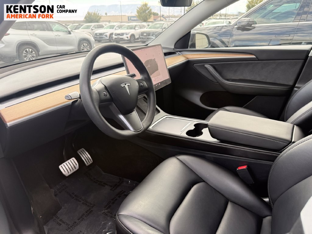 Used 2023 Tesla Model Y Performance AWD/4WD image 2