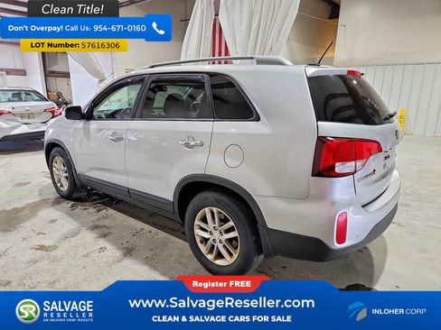 Used 2015 Kia Sorento LX AWD/4WD image 3