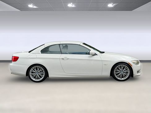 Used 2011 BMW 335i Convertible RWD image 8