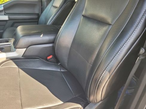 Used 2017 Ford F150 Lariat w/ Equipment Group 502A Luxury AWD/4WD image 13