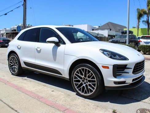 Used 2020 Porsche Macan AWD/4WD image 9