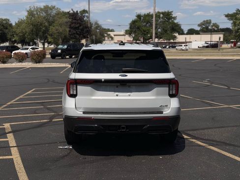 Used 2026 Ford Explorer ST-Line AWD/4WD image 8