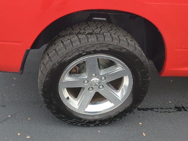 Used 2017 RAM 1500 Express w/ Express Value Package AWD/4WD image 5