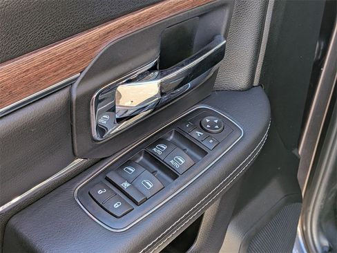 Used 2016 RAM 1500 Laramie w/ Convenience Group image 11