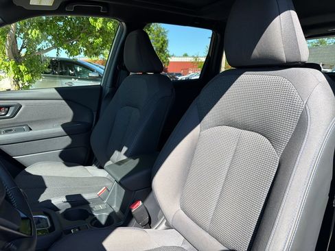 Certified 2025 Subaru Forester Premium AWD/4WD image 22