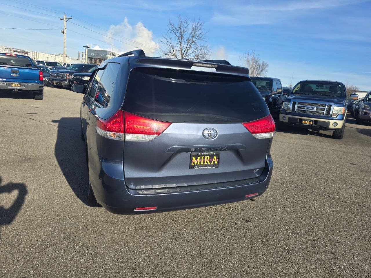 Used 2014 Toyota Sienna LE FWD image 43