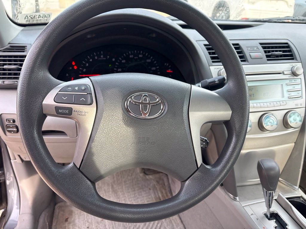 Used 2009 Toyota Camry LE FWD image 15