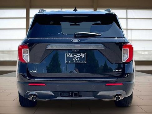 Used 2021 Ford Explorer XLT w/ Equipment Group 202A AWD/4WD image 4