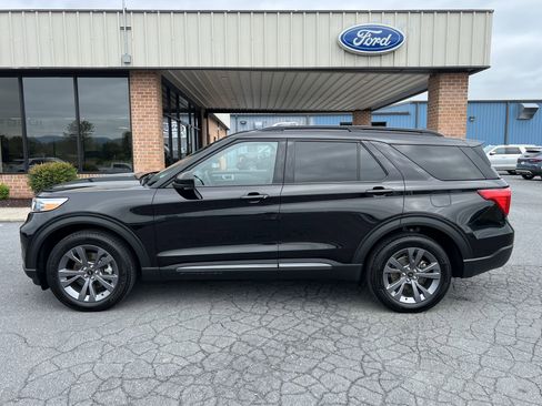 Used 2023 Ford Explorer XLT w/ Equipment Group 202A image 1