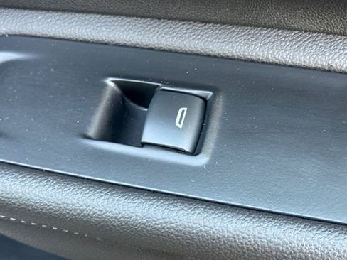 Used 2022 GMC Terrain SLE image 22