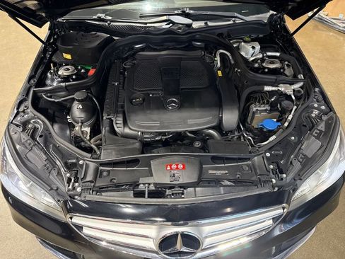 Used 2014 Mercedes-Benz E 350 4MATIC image 9