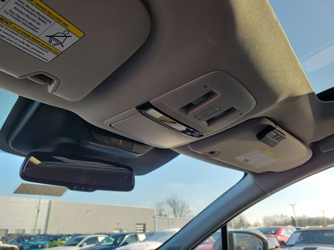 Certified 2025 Nissan Murano SL AWD/4WD image 29