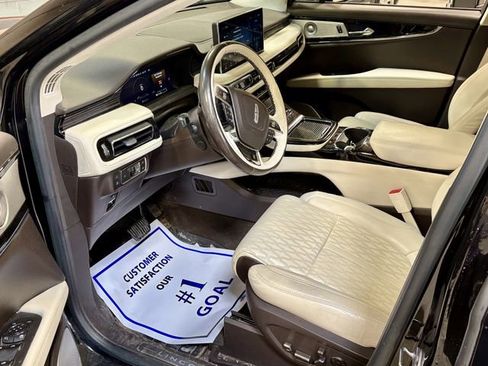 Used 2021 Lincoln Nautilus Black Label w/ Cargo Utility Package image 3