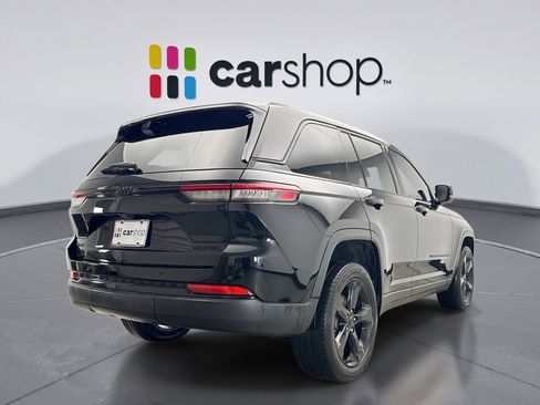 Used 2023 Jeep Grand Cherokee Limited w/ Black Appearance Package image 5