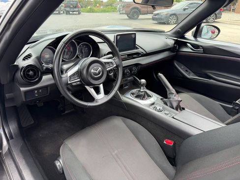 Used 2017 MAZDA MX-5 Miata RF Club RWD image 10