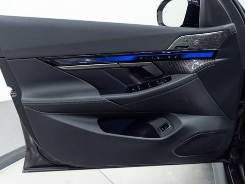 New 2027 BMW M5 Touring AWD/4WD image 15