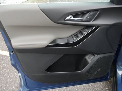 New 2026 Chevrolet Equinox LT w/ Convenience Package II image 32