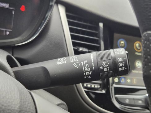 Used 2019 Chevrolet Trax LT FWD image 15