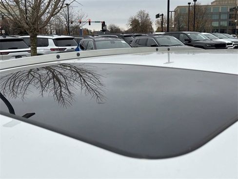 Used 2020 Honda CR-V Touring image 11