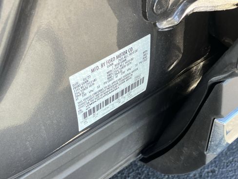 Used 2023 Ford Explorer Limited w/ Limited Technology Package RWD image 31