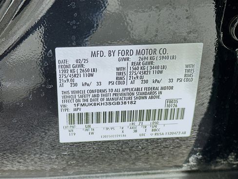 Used 2025 Ford Explorer ST-Line w/ ST-Line Street Pack image 12