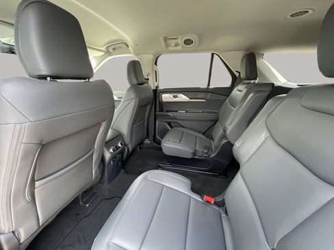 New 2026 Ford Explorer Active w/ Active Comfort Package RWD image 17