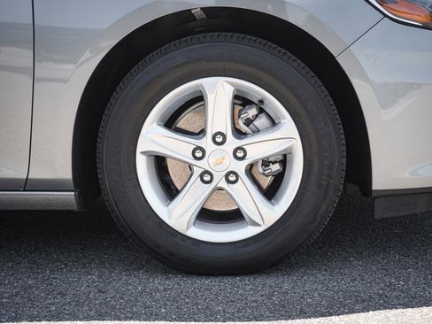 Used 2024 Chevrolet Malibu LS FWD image 13