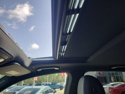 Used 2020 Mercedes-Benz GLE 350 4MATIC image 25
