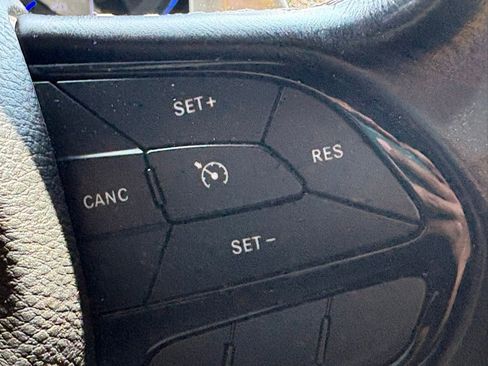 Used 2020 Chrysler 300 S RWD image 14