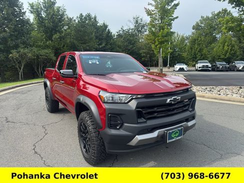 Used 2023 Chevrolet Colorado Trail Boss w/ Technology Package AWD/4WD image 1