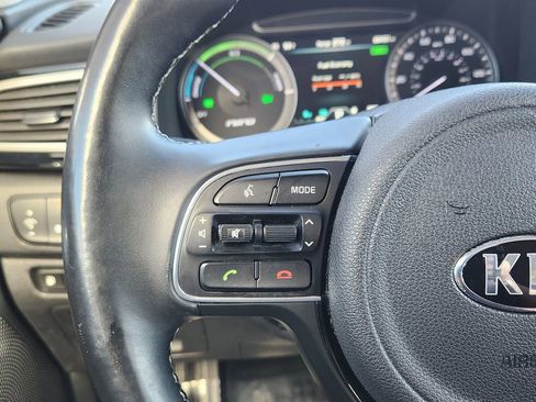 Used 2018 Kia Niro EX Premium image 16