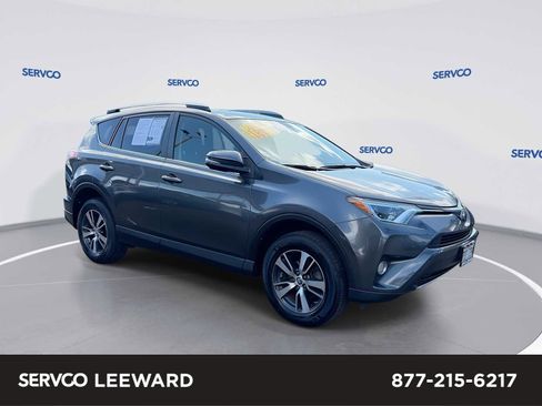 Used 2018 Toyota RAV4 XLE image 1