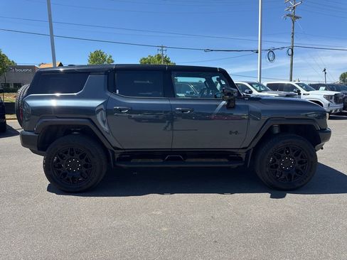 Used 2025 GMC Hummer EV 3X w/ LPO, Dark Essentials Package AWD/4WD image 6