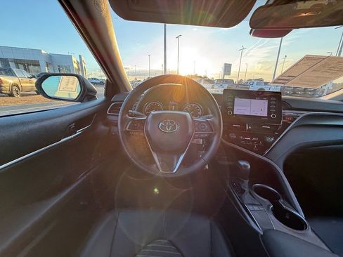Used 2024 Toyota Camry SE image 13