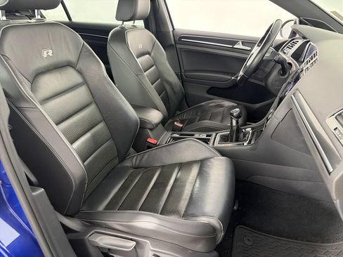 Used 2018 Volkswagen Golf R 4-Door AWD/4WD image 32