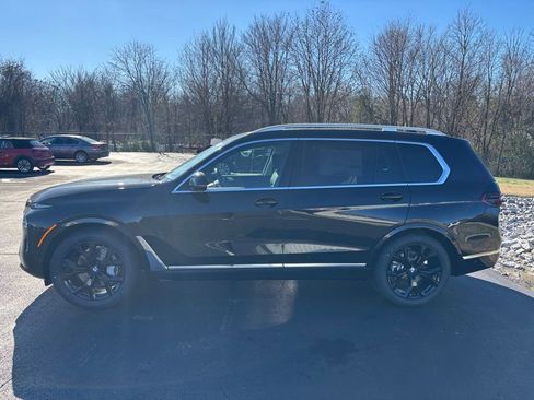 New 2026 BMW X7 xDrive40i image 2