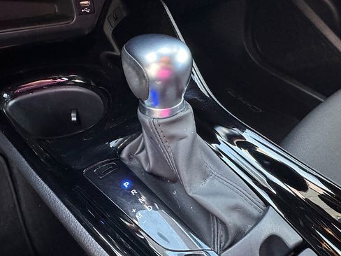 Used 2022 Toyota C-HR XLE image 22