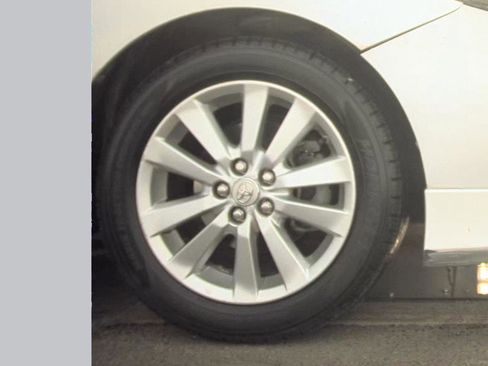 Used 2009 Toyota Corolla CE FWD image 9