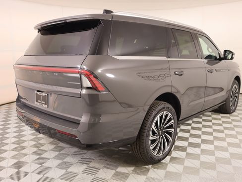 New 2026 Lincoln Navigator Black Label AWD/4WD image 23
