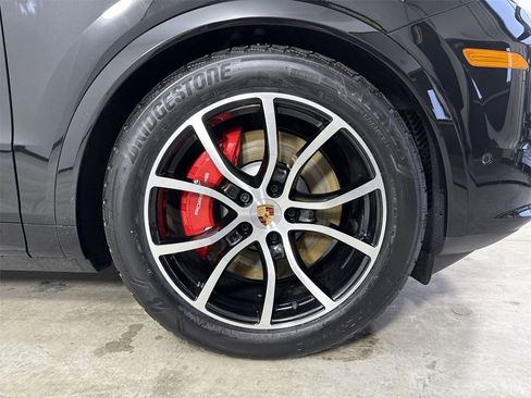 New 2026 Porsche Cayenne S image 15
