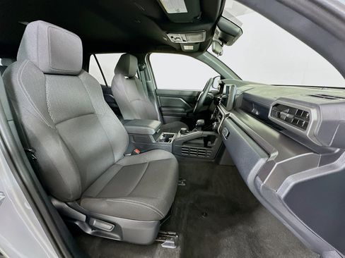 Used 2025 Toyota 4Runner SR5 AWD/4WD image 29