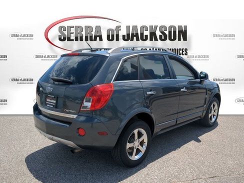 Used 2013 Chevrolet Captiva Sport LT FWD image 8