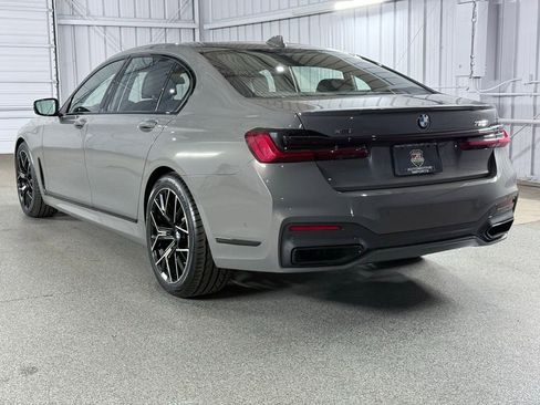 Used 2021 BMW 750i xDrive w/ Executive Package image 10
